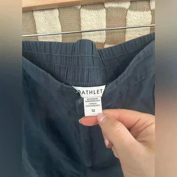 ATHLETA LINEN SHORTS SIZE 12 (flawed) - Picture 2 of 6